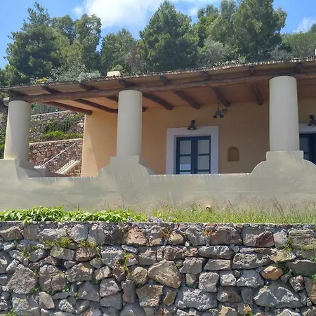 La Casa Del Mandorlo Holiday home San Salvatore (Messina)